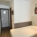 佩鲁吉诺酒店 米兰